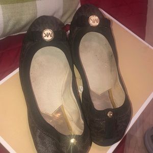 Michael kors flats only used two times only